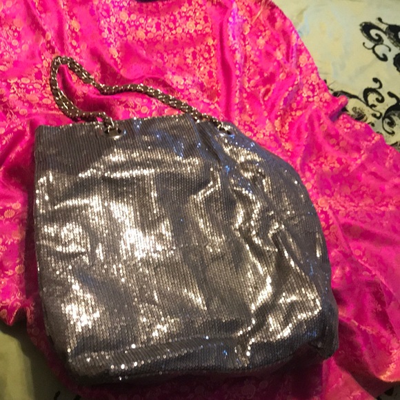 Purse - Picture 1 of 2